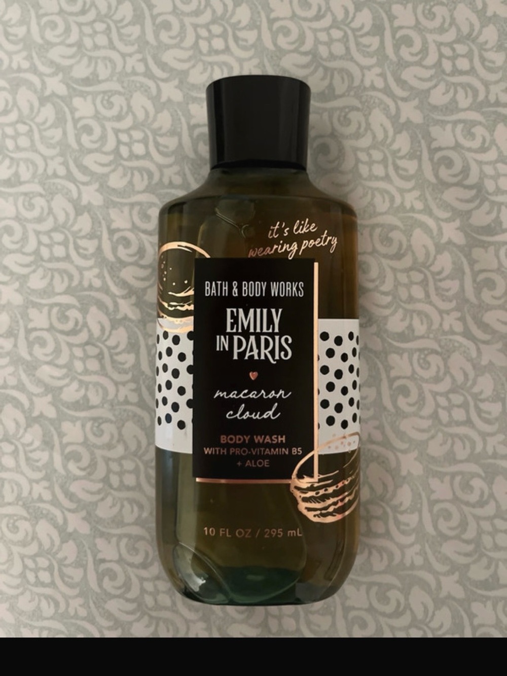 Emily in Paris Macaron Cloud Body Wash